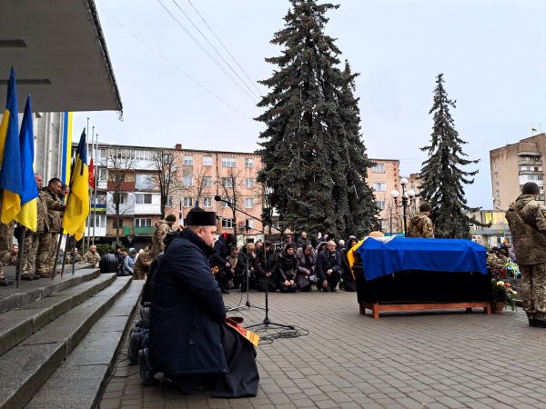 Йому назавжди 30: у Ковелі попрощались з молодим воїном Дмитром Павліковським