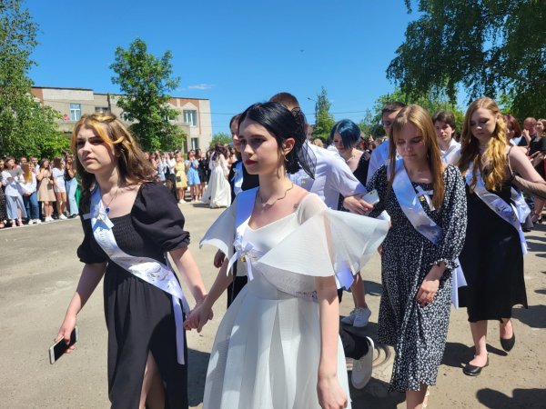 У ковельських школах пролунав останній дзвоник У ковельських школах пролунав останній дзвоник