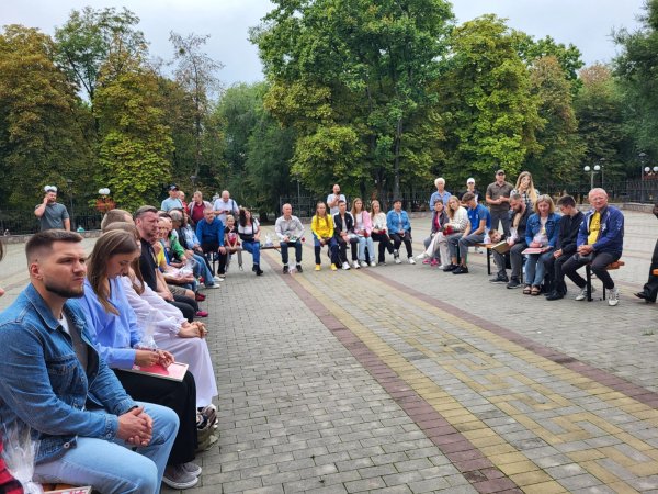 З нагоди Дня фізичної культури і спорту у Ковелі нагородили спортсменів та тренерів З нагоди Дня фізичної культури і спорту у Ковелі нагородили спортсменів та тренерів