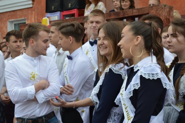 У ковельських школах пролунав останній дзвоник У ковельських школах пролунав останній дзвоник