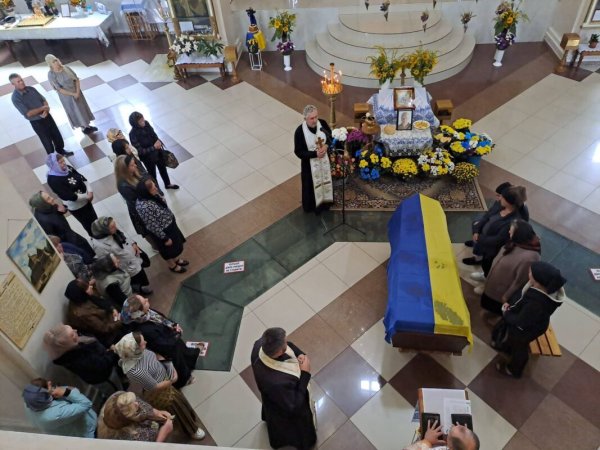 Ковель попрощався з нацгвардійцем Володимиром Якимовичем, який загинув на Донеччині Ковель попрощався з нацгвардійцем Володимиром Якимовичем, який загинув на Донеччині