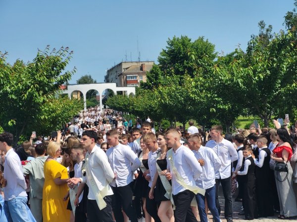 Третій фестиваль шкільного вальсу відбувся у Ковелі Третій фестиваль шкільного вальсу відбувся у Ковелі