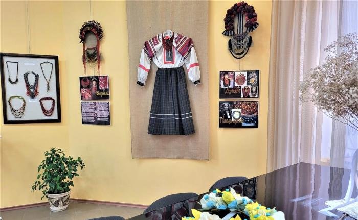Запрошуємо на виставку українських жіночих прикрас
