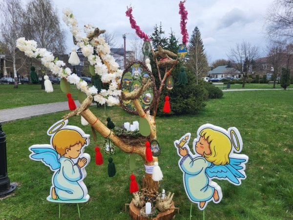 У Ковелі в парку Шевченка з’явилися 37 великодніх інсталяцій конкурсу «Писанко, дивуй» У Ковелі в парку Шевченка з’явилися 37 великодніх інсталяцій конкурсу «Писанко, дивуй»