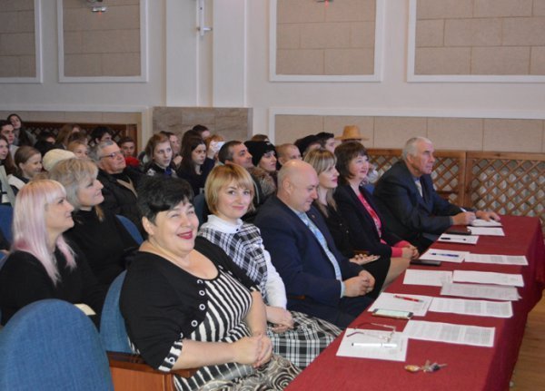 Сьогодні, 17 грудня, день народження у Тетяни Середюк, директора Палацу учнівської молоді м. Ковеля Сьогодні, 17 грудня, день народження у Тетяни Середюк, директора Палацу учнівської молоді м. Ковеля