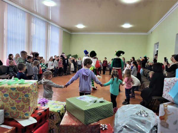 У Ковелі здійснили Різдвяні мрії 145 дітей з непростою долею У Ковелі здійснили Різдвяні мрії 145 дітей з непростою долею