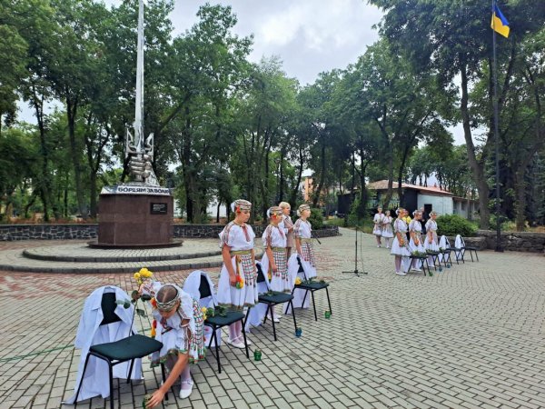 У Ковелі вшанували пам’ять медиків, які загинули, рятуючи життя під час війни У Ковелі вшанували пам’ять медиків, які загинули, рятуючи життя під час війни