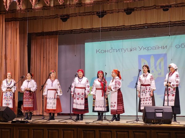 29 років Основному Закону України: напередодні Дня Конституції вручили нагороди рідним Героїв, яких вони удостоєні посмертно 29 років Основному Закону України: напередодні Дня Конституції вручили нагороди рідним Героїв, яких вони удостоєні посмертно