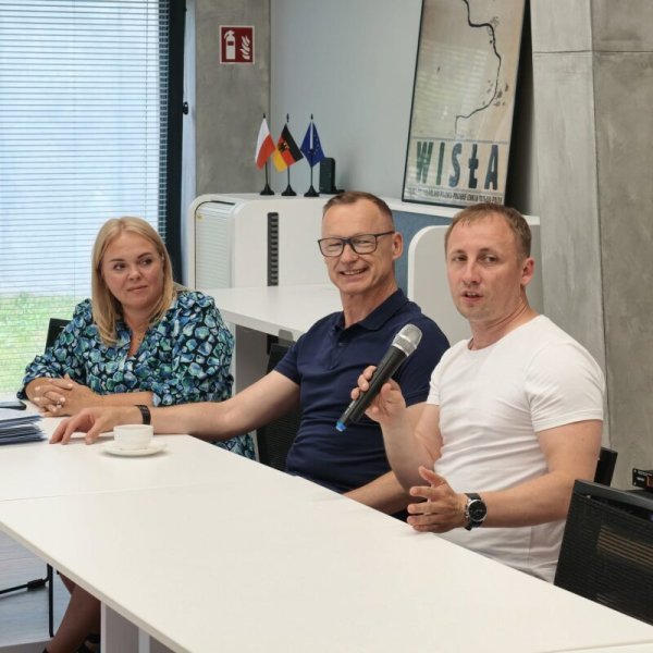 Делегація Ковеля відвідала Бжег-Дольний: говорили про молодіжні обміни та нові спільні проєкти Делегація Ковеля відвідала Бжег-Дольний: говорили про молодіжні обміни та нові спільні проєкти