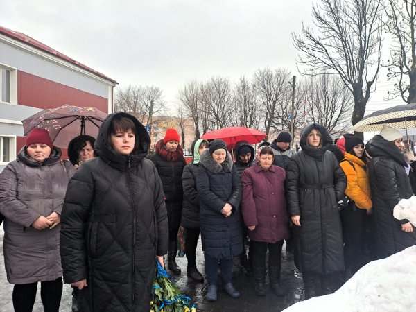 На честь випускників у Ковельському медичному коледжі відкрили меморіальну дошку