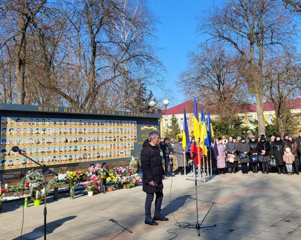 У третю річницю війни ковельчани вшанували пам’ять загиблих Героїв