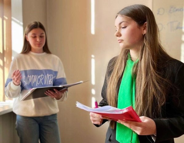 Юні правознавці Ковеля – переможці обласного турніру