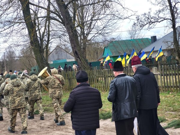 Його серце зупинилось: наша громада віддала останню шану Герою Михайлу Рудню Його серце зупинилось: наша громада віддала останню шану Герою Михайлу Рудню