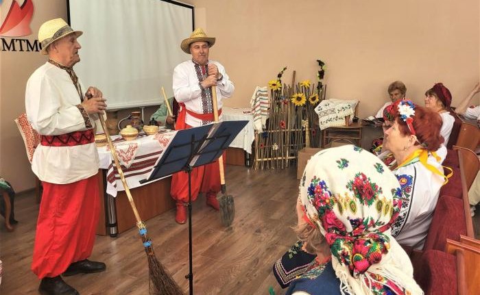 Ковельські поважні театрали зіграли для поранених бійців