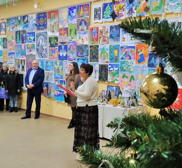 У галереї мистецтв — виставка учасників 29-го конкурсу дитячого малюнка «Зимовий калейдоскоп» У галереї мистецтв — виставка учасників 29-го конкурсу дитячого малюнка «Зимовий калейдоскоп»