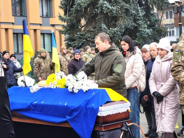 Навіки в строю: Ковель попрощався із Захисником Василем Сорокою Навіки в строю: Ковель попрощався із Захисником Василем Сорокою