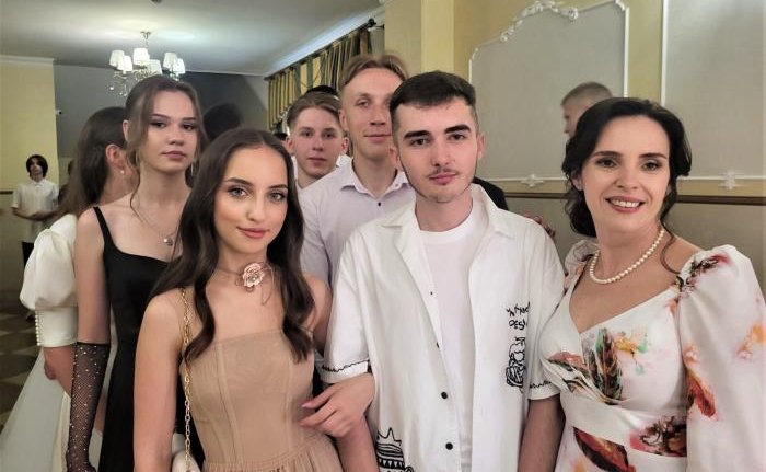 Випускникам ліцею №3 імені Лесі Українки вручили свідоцтва про здобуття повної загальної середньої освіти
