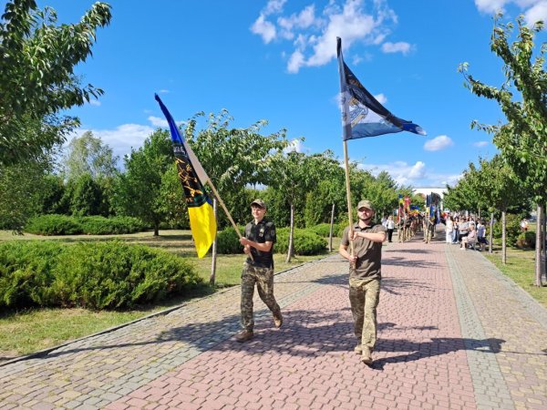 У Ковелі пройшла хода з прапорами бойових підрозділів У Ковелі пройшла хода з прапорами бойових підрозділів