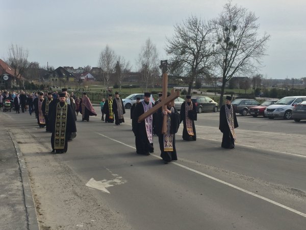 Віряни Ковеля смиренно здійснили Хресну ходу, яка символізувала тернистий шлях Ісуса Христа