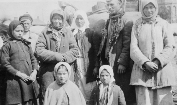 Ковельчани на світлинах фотографа Червоного Хреста США. 1919 рік Ковельчани на світлинах фотографа Червоного Хреста США. 1919 рік