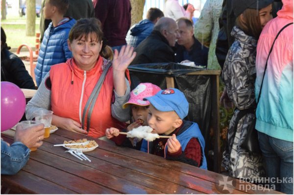 День міста під парасольками: як святкували ковельчани ФОТО День міста під парасольками: як святкували ковельчани ФОТО