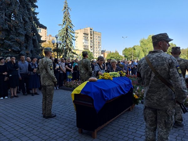 Ковельчани віддали останню шану Герою Петру Бежану
