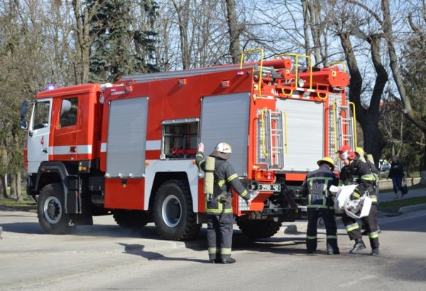 Пожежа в "Классіку". Персонал до приїзду рятувальників покинув приміщення ФОТО Пожежа в "Классіку". Персонал до приїзду рятувальників покинув приміщення ФОТО