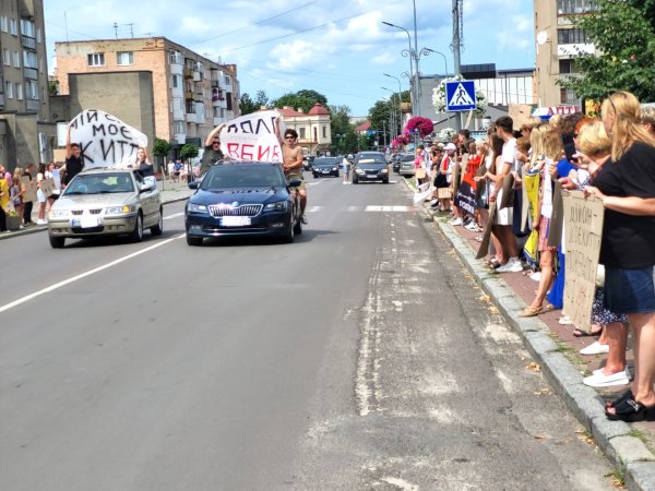 26 місяців у полоні: у Ковелі відбулася акція на підтримку захисників Маріуполя 26 місяців у полоні: у Ковелі відбулася акція на підтримку захисників Маріуполя
