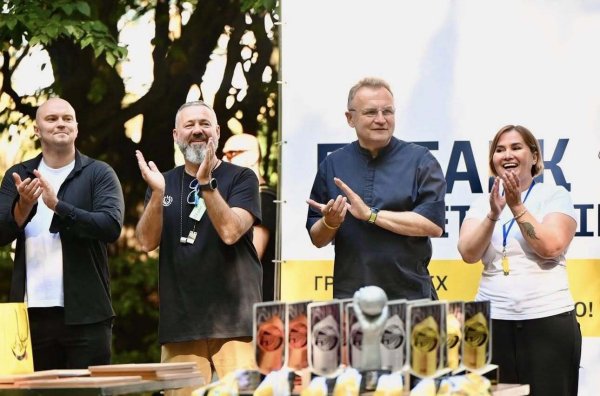 Ковельський «Сталевий Легіон» став чемпіоном IX Всеукраїнського ветеранського турніру з петанку у Львові Ковельський «Сталевий Легіон» став чемпіоном IX Всеукраїнського ветеранського турніру з петанку у Львові