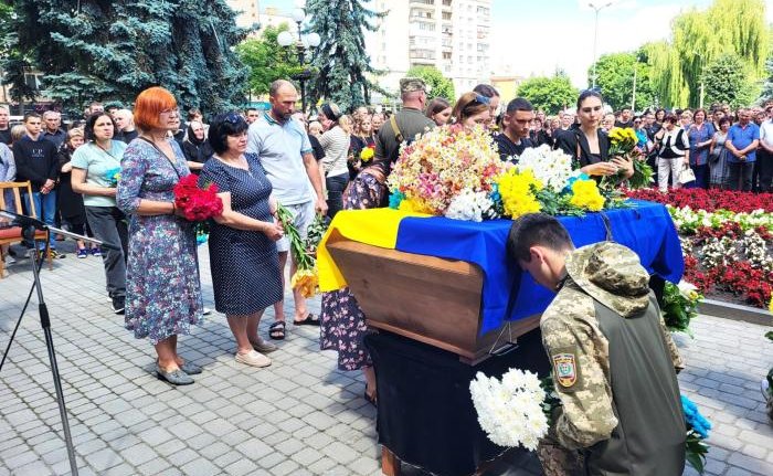 Я – націоналіст, бо люблю бабусю, брата, своє місто: ковельчани попрощались з юним Героєм Володимиром Шевком. Назавжди 18…