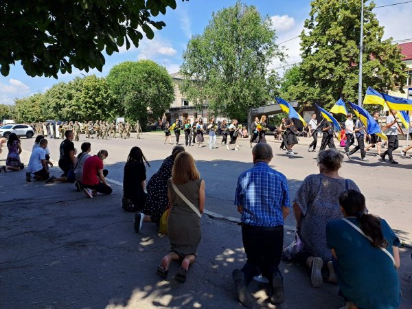 У Ковелі попрощались з 25-річним Героєм Владиславом Саковським