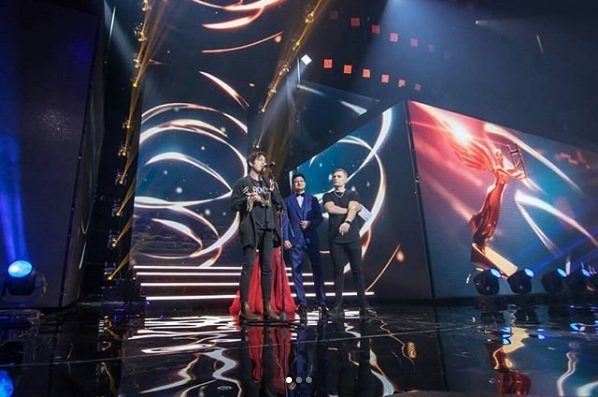 Ковельчанин у дуеті з Pianoбой здобув перемогу на музичній премії YUNA-2018 ВІДЕО