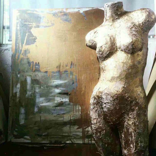 Ковельчанка працювала дизайнером і художником в Шанхаї. Її творчі роботи - на відомих світових виставках. ФОТО Ковельчанка працювала дизайнером і художником в Шанхаї. Її творчі роботи - на відомих світових виставках. ФОТО