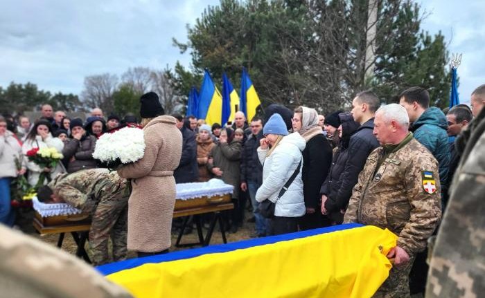 Його серце зупинилось: наша громада віддала останню шану Герою Михайлу Рудню