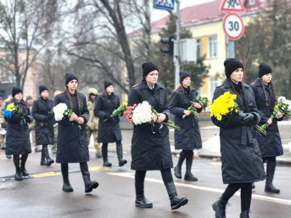 Ковель попрощався з Героєм Романом Кондратюком, який з липня вважався безвісти зниклим Ковель попрощався з Героєм Романом Кондратюком, який з липня вважався безвісти зниклим
