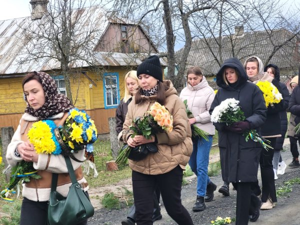 Його серце зупинилось: наша громада віддала останню шану Герою Михайлу Рудню Його серце зупинилось: наша громада віддала останню шану Герою Михайлу Рудню