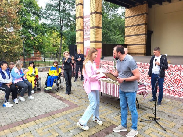 З нагоди Дня фізичної культури і спорту у Ковелі нагородили спортсменів та тренерів З нагоди Дня фізичної культури і спорту у Ковелі нагородили спортсменів та тренерів