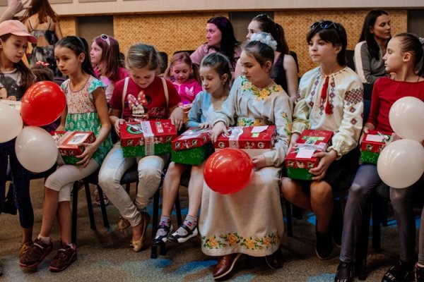 Ковельська малеча отримала подарунки з Америки Ковельська малеча отримала подарунки з Америки