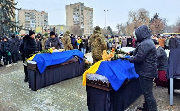 Ковель попрощався з полеглими Захисниками Миколою Сичем та Андрієм Вдовиченком