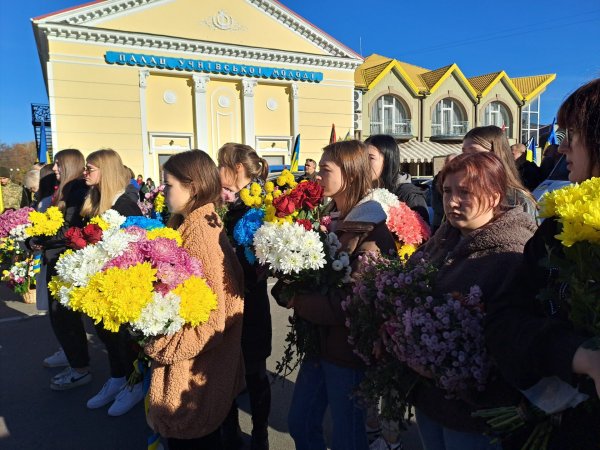 Назавжди 22. Ковельчани віддали останню шану молодому Герою Марку Данилюку