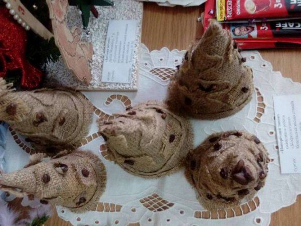 «Новорічний подарунок»: у Ковелі підбили підсумки виставки-конкурсу святкових композицій серед школярів «Новорічний подарунок»: у Ковелі підбили підсумки виставки-конкурсу святкових композицій серед школярів