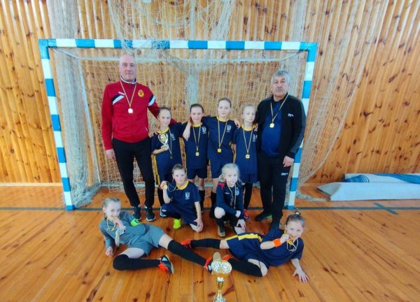 Юні вихованки ДЮСШ №1 ім. Петра Стуса — переможці відкритої першості області з футзалу