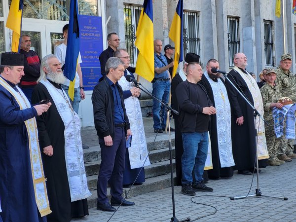 Ковельська громада провела в останню земну дорогу Героя Віктора Батюшкіна