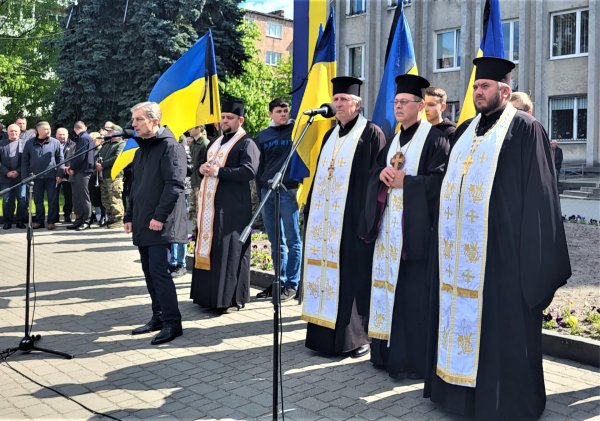 Сергієві Кашубі назавжди 46. Ковельчани віддали останню шану Героєві