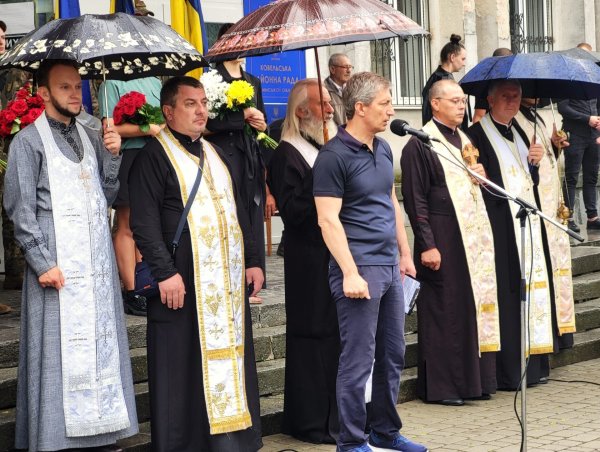 У Ковелі провели в останню земну дорогу Героя Віталія Кушнірчука