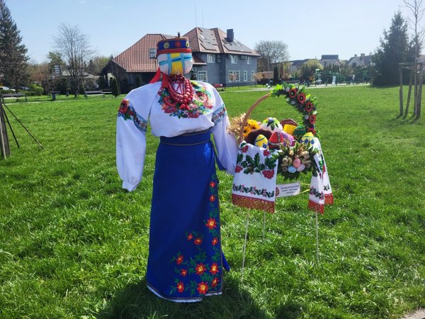 У Ковелі в парку Шевченка встановили Великодні композиції. Фото