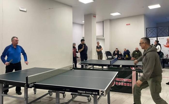 У Ковелі відбулися турніри з тенісу та дартсу для ветеранів і ліцеїстів
