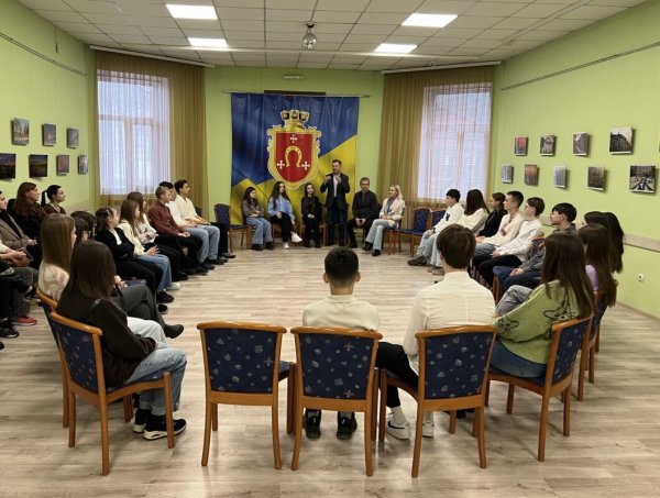 Міський голова зустрівся з найуспішнішими школярами Ковельської громади Міський голова зустрівся з найуспішнішими школярами Ковельської громади