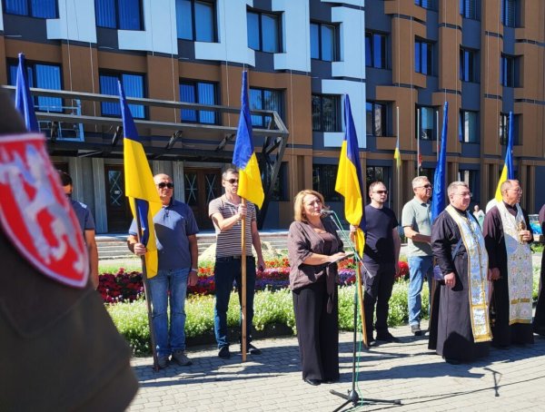 Ковель попрощався із Захисником Олегом Бортніком, який 22 місяці вважався зниклим безвісти Ковель попрощався із Захисником Олегом Бортніком, який 22 місяці вважався зниклим безвісти