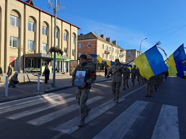 Назавжди 22. Ковельчани віддали останню шану молодому Герою Марку Данилюку